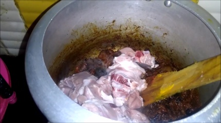 Add washed mutton pieces